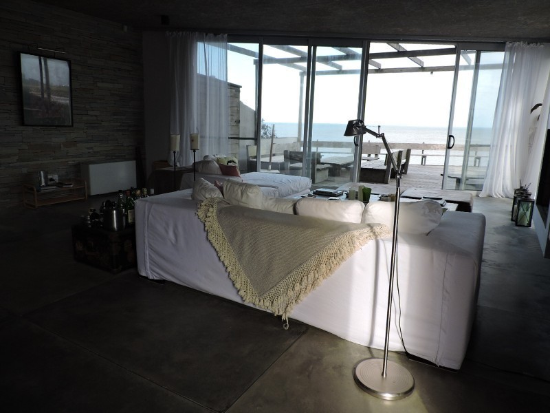 Casa en alquiler sobre el mar 